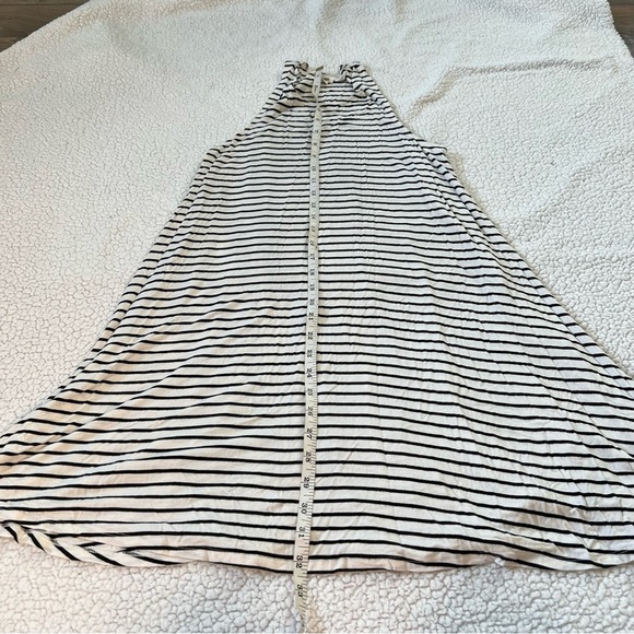 Garage Summer  Dress - Picture 5 of 8